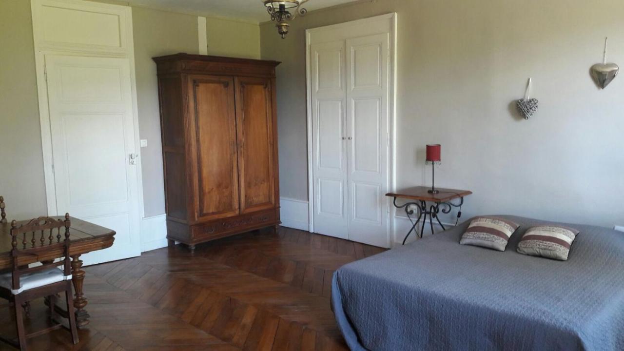 Chambres Et Table L' Echappee Bouvesse-Quirieu Exterior photo